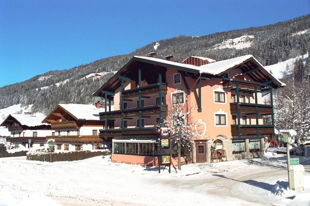 Hotel Alpina Kleinarl Buitenkant foto